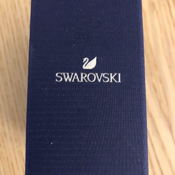 SWAROVSKI MAYFLY BANGLE, WHITE, ROSE GOLD PLATING - Picture 4 of 4